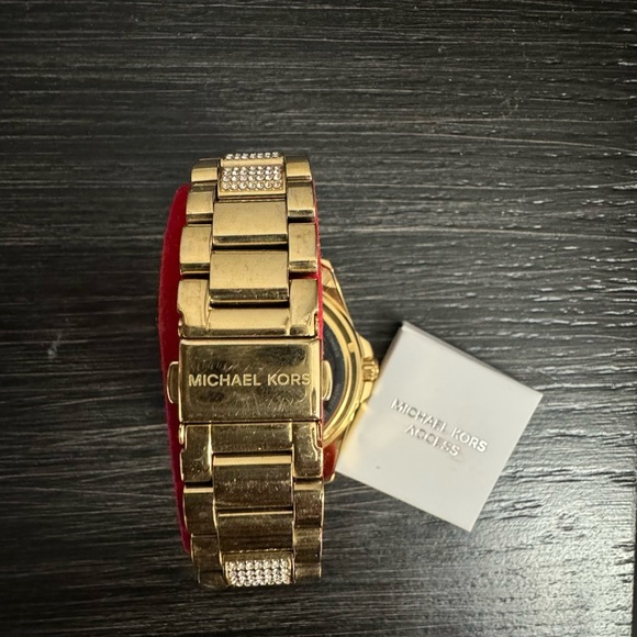 MK smartwatch. In very good condition. Bought two years ago, worn it few times. - Picture 2 of 7